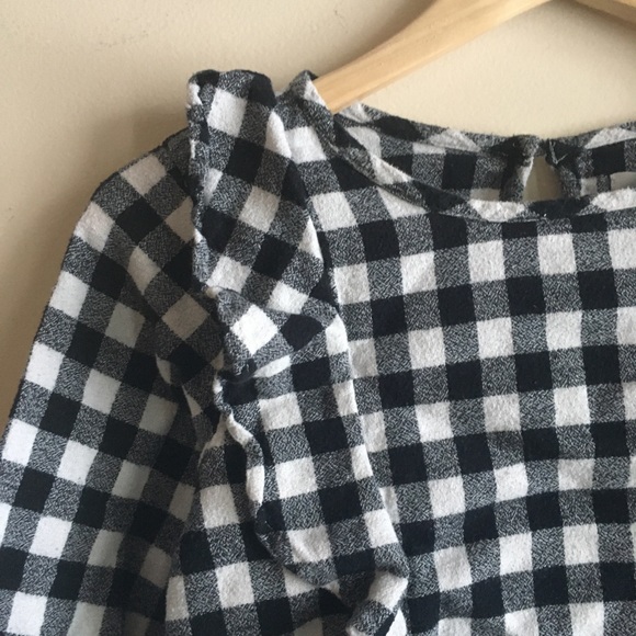 🌟3/$20 Black and White Ruffle Checkered Kids Long Sleeve - Picture 3 of 6